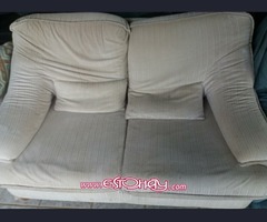 Se vende sofá