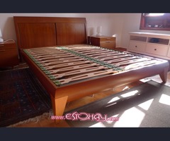 Dormitorio estructura de cerezo macizo (cama, somier, mesillas y colchón latex)